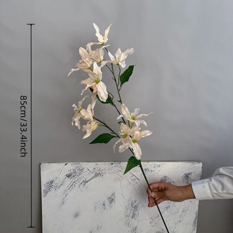 Silk lily bouquet display measuring 85cm for accurate decorative sizing.