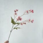 Silk vintage pink daisy flowers stem bouquet with leaves for artificial decor.