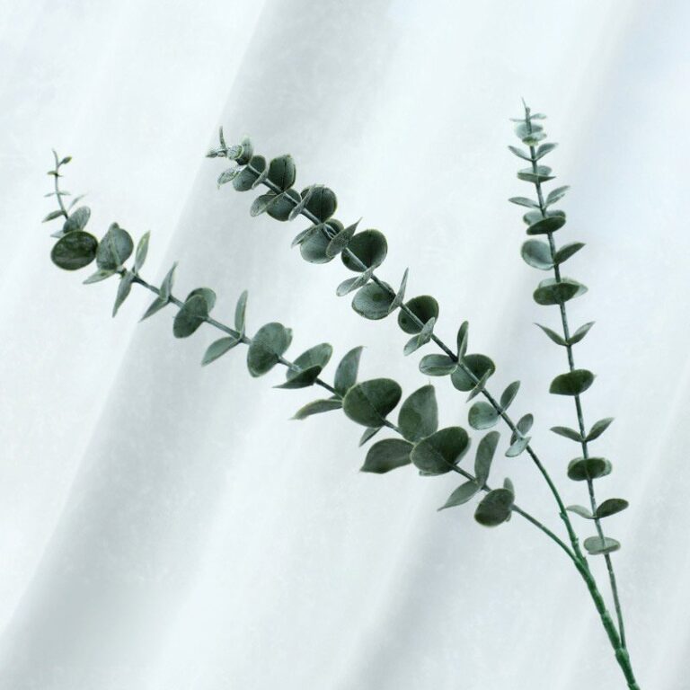 Real touch artificial flower eucalyptus branches perfect for faux wedding flowers decoration.