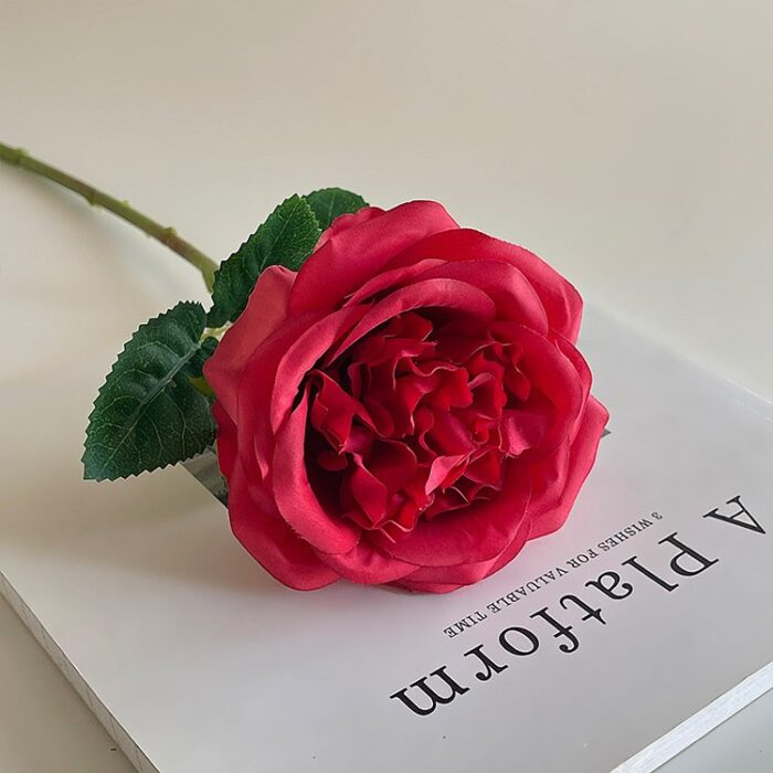 Realistic red silk rose, ideal faux wedding flowers, used as decorative artificial flower.