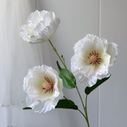 Three white 3D silk poppies, perfect faux wedding flowers for floral arrangements.